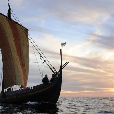 Wikingerschiff im Wikingerschiffsmuseum Roskilde, Dänemark