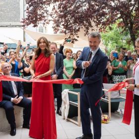 King and queen at Denmark pavilion