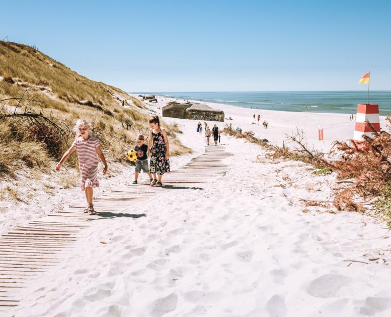 Barn på Søndervig Beach